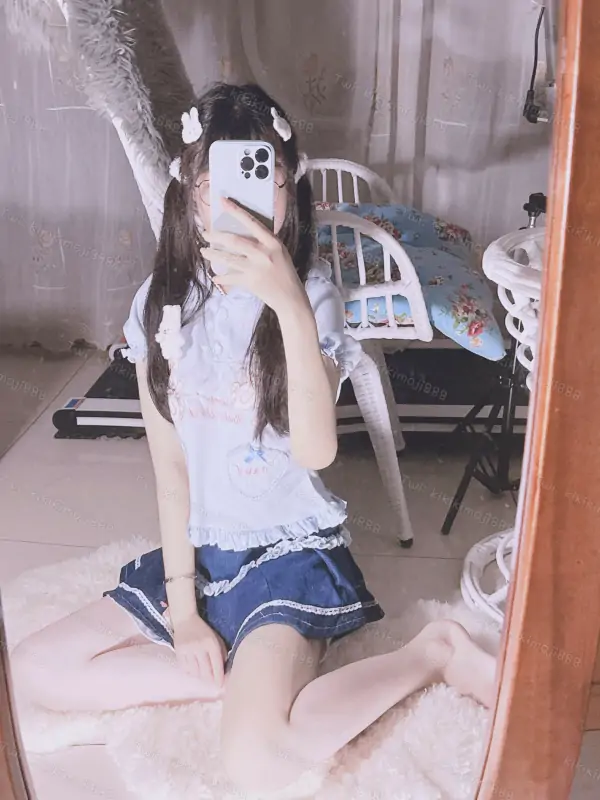 白虎网红kikikimoji888视图合集 [393P+44V/347M]