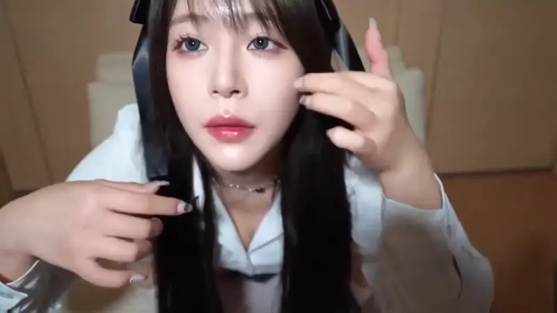 极品粉嫩岛国网红Ycancan作品合集 [5V/2.54G]