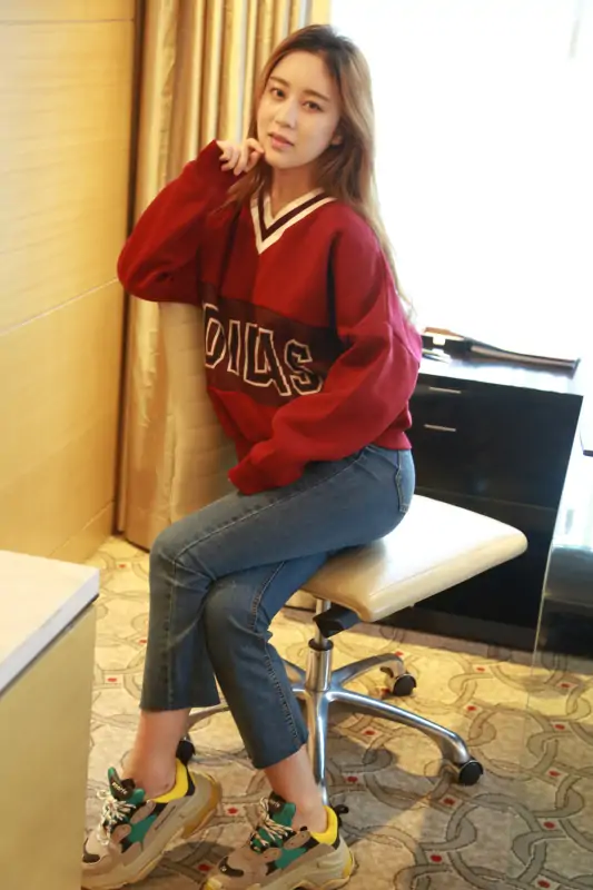 秀人美胸模特乔依琳视图新作 [536P+3V/2.68G]