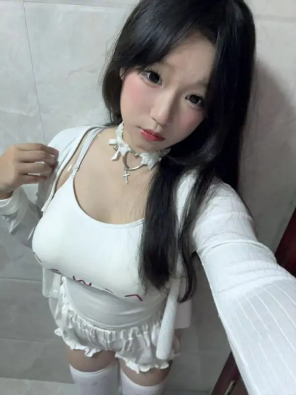 纸相册 – 抖音清纯吊钟妹子视图 [92P+36V/367MB]