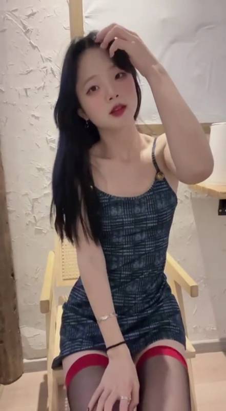 主播梁柳定制作品 [4v/469M]