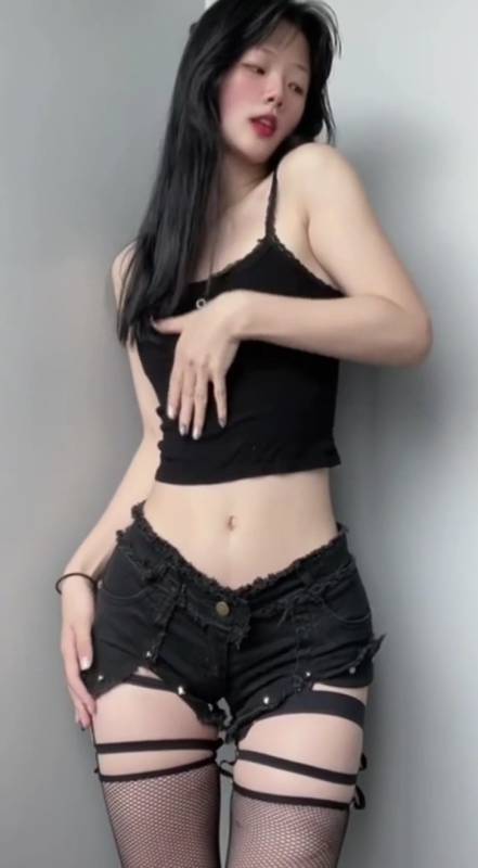 主播梁柳定制作品 [4v/469M]