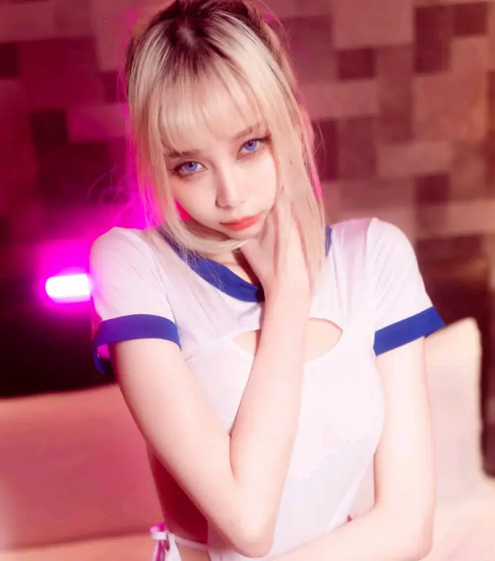 遥HARUKA – [自购首发] 一緒に準備運動しよう♡先輩♡ [80P+1V/594MB]