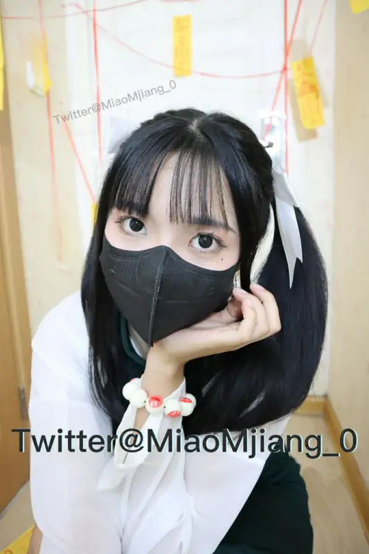 Miao喵酱 – 新作 29分钟 Cos埃及猫 [14P+1V/702MB]