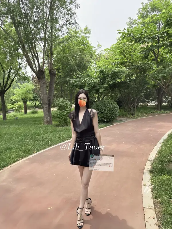 Lili_桃儿 – 长腿酥胸御姐私拍视图 [77P+9V/344MB]