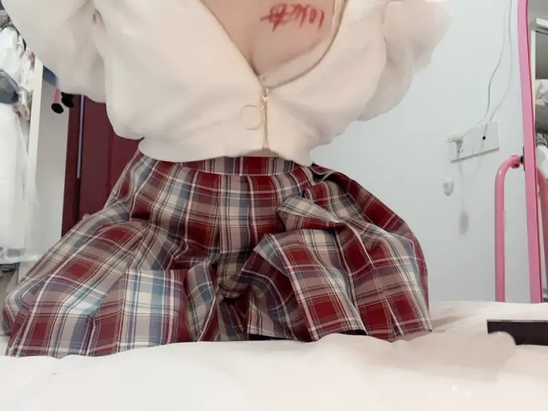 铃瑶妹妹 – [388门槛] [稀缺] 10分钟 [Cos洛丽塔+JK制服] [1P2V-613MB]