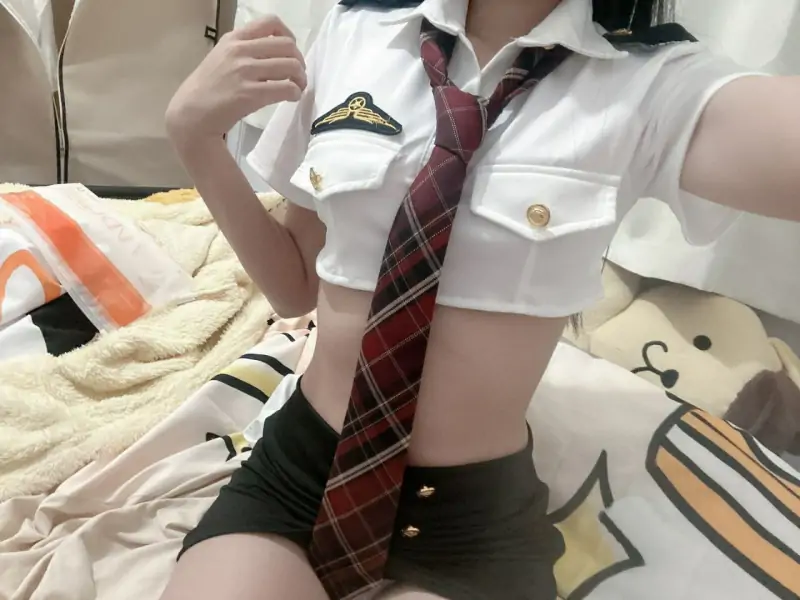 YI.小离@HoneMew – 新4更 [520门槛] 10分钟 双马尾福利订阅更新 [99P2V-776MB]