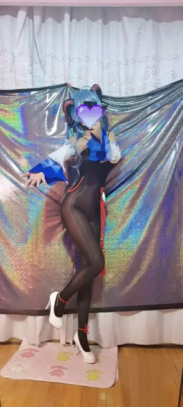 沐沐酱 – 新作 Cos甘雨 [26P7V-122MB]