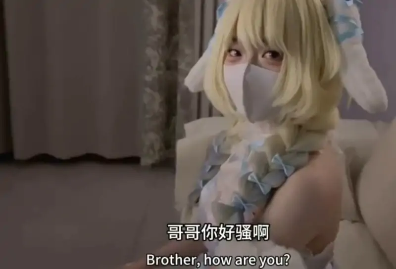 小欣奈 – 新作 35分钟 私人影院陪玩体验 [7P1V-786MB]