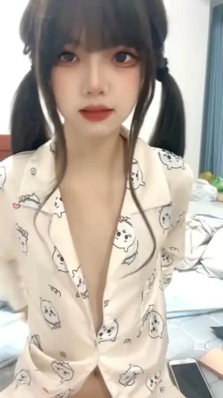 讨厌小鱼干(猫头菜) – 新作 [288门槛] 47分钟 双马尾私拍订阅 [5V-1.27G]