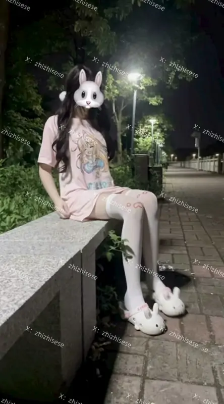 只只酱lo@zhizhisese – [288门槛] 24分钟 双马尾福利订阅 [9PnV-1.38G]