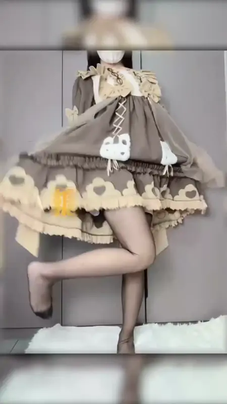 佐美 – 新作 10分钟 [洛丽塔]黑丝 [1V/158MB]