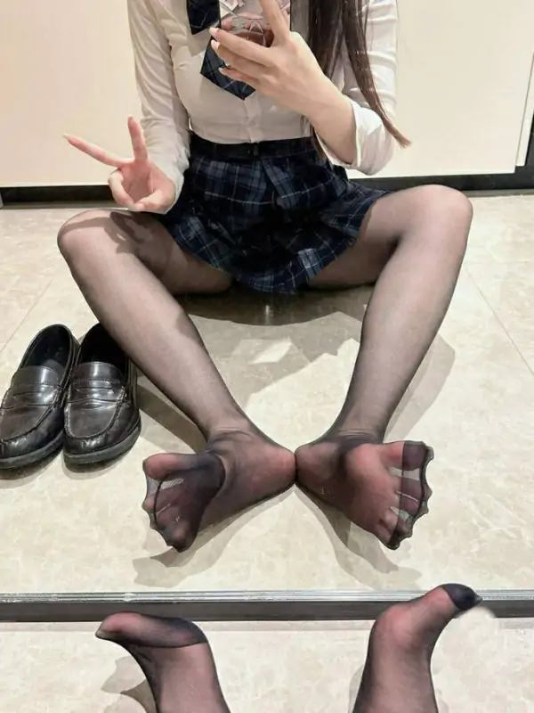 困困鱼@kk3088871234685 – 新作 [288门槛] 9分钟 [NTR宝宝对不起] [18P1V-622MB]