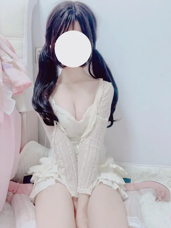 小温@Xiaowen_5200 – 新作 [520门槛] 10分钟福利订阅[28P+2V/691MB]