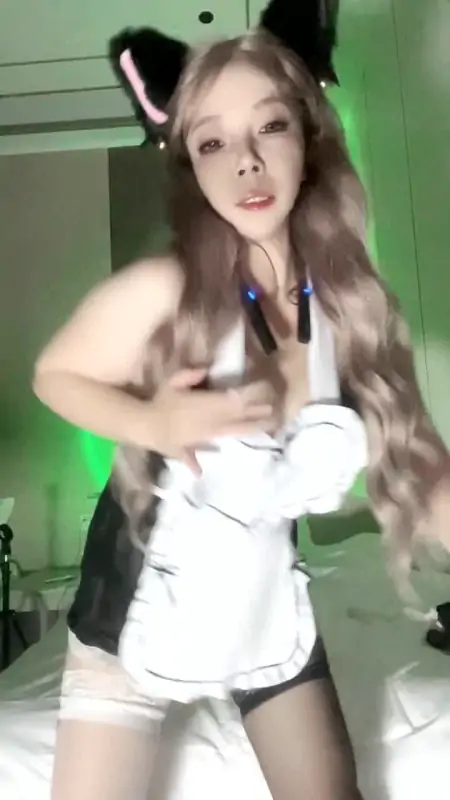 大长腿御姐丝袜女神 叫尐妈 作品1 [6V/9.77G]