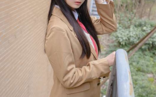 清纯系网红赤西夜夜麻衣学姐 [87P+1V/1.75G]