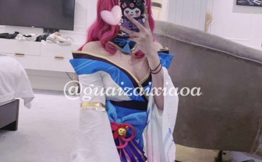 极品可甜可盐女神乖仔小A私拍视图合集 [26P+53V/519M]