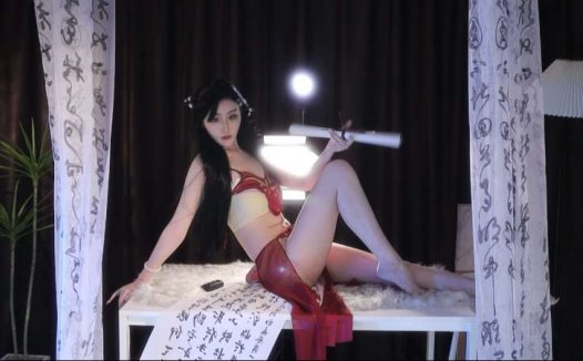 三少杯 擦边走光露底18部 [18V/1.82G]