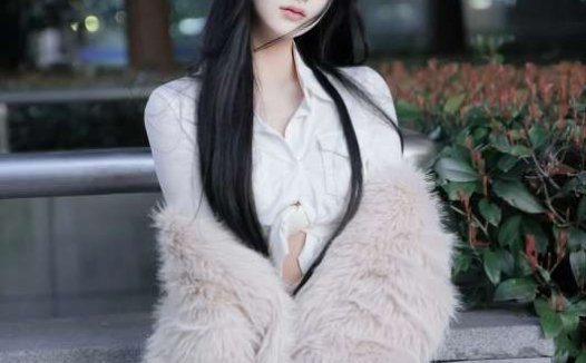 颜值身材极品的秀人网极品嫩模 龙雪儿 与摄影师的私拍 [95P+1V/1.36G]