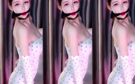 顶级尤物 小安扬 长腿黑丝定制2部 [2V/383M]