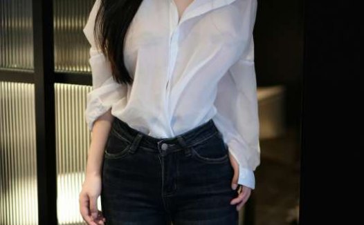 秀人女神 谭小灵 定制浴室空姐 [117P+1V/1.71G]