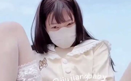 米娜学姐 (小酒酱) 户外马路边 [1V/205M]