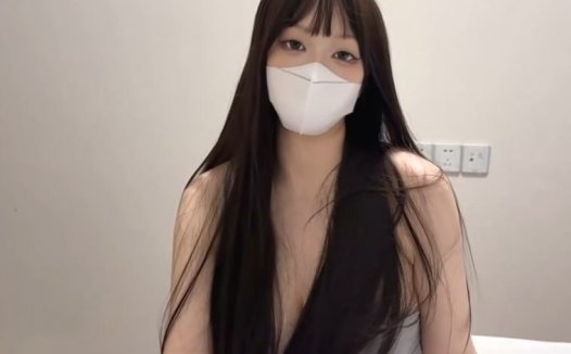 菠萝啤beer – 新作 40分钟 酸奶play姐姐送的特殊成人礼 [1V-652MB]